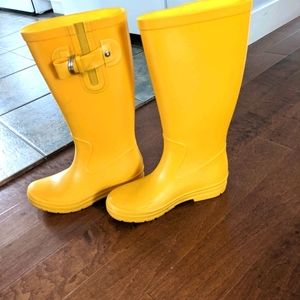 Rain boots